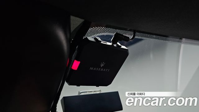 Maserati Levante 3.0 Diesel AWD GranSport 2019 — фото 35