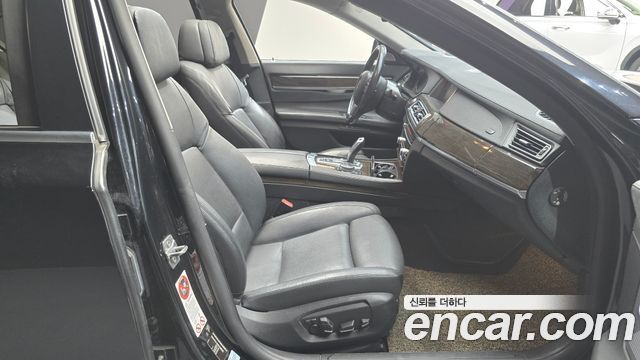 BMW 7 Series (F01) 750Ld xDrive 2015 — фото 11