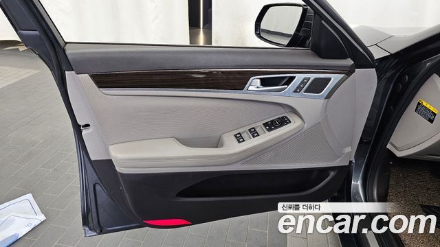 Genesis G80 3.3 GDI Luxury 2017 — фото 24