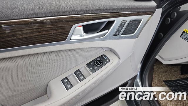 Genesis G80 3.3 GDI Luxury 2017 — фото 30