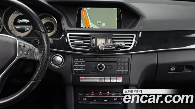 Mercedes-Benz E-Class (W212) E300 4MATIC Avantgarde 2016 — фото 14
