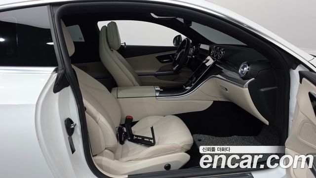 Mercedes-Benz CLE-Class (C236) CLE200 Coupe 2024 — фото 26