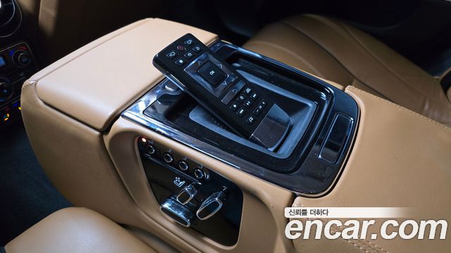 Jaguar XJ 3.0D Premium Luxury LWB X351 2018 — фото 36