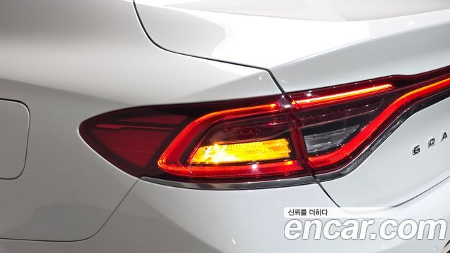 Hyundai Grandeur (IG) 3.0 Exclusive Special 2019 — фото 23
