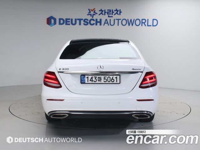 Mercedes-Benz E-Class (W213) E300 4MATIC Avnatgarde 2018 — фото 4