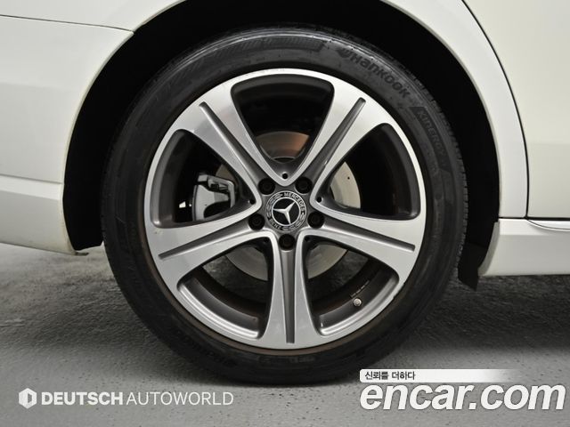 Mercedes-Benz E-Class (W213) E300 4MATIC Avnatgarde 2018 — фото 5
