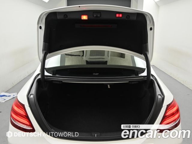 Mercedes-Benz E-Class (W213) E300 4MATIC Avnatgarde 2018 — фото 23