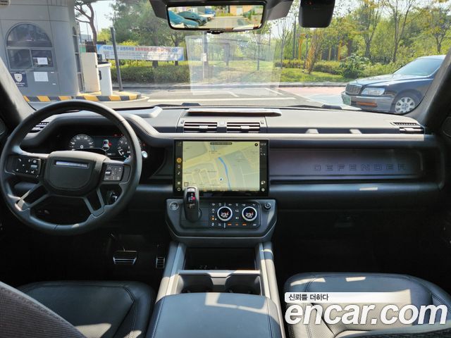Land Rover Defender (L663) 110 P400 X 2026 — фото 21