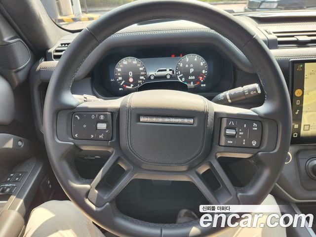 Land Rover Defender (L663) 110 P400 X 2026 — фото 23