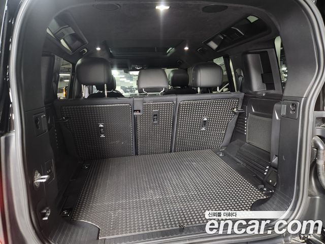 Land Rover Defender (L663) 110 P400 X 2026 — фото 24