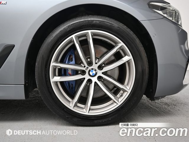 BMW 5 Series (G30) 530i xDrive M Sport Package Plus 2017 — фото 5