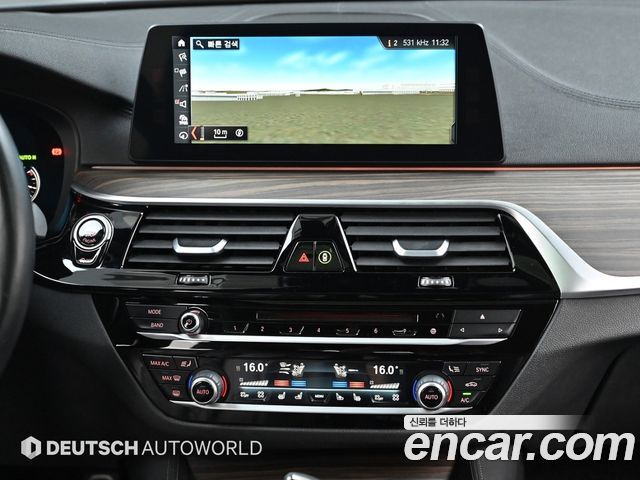 BMW 5 Series (G30) 530i xDrive M Sport Package Plus 2017 — фото 18