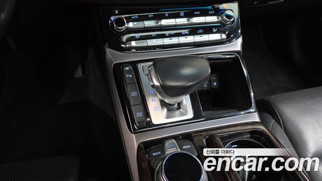 Genesis EQ900 3.3 T-GDI AWD Luxury 2016 — фото 24