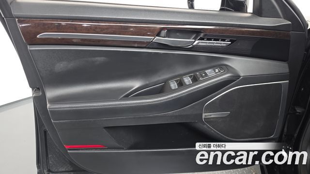 Genesis EQ900 3.3 T-GDI AWD Luxury 2016 — фото 30