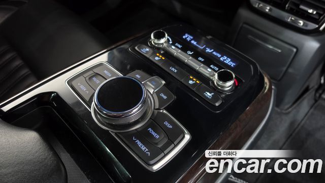 Genesis EQ900 3.3 T-GDI AWD Luxury 2016 — фото 33