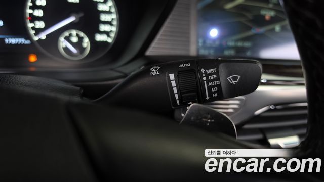Genesis EQ900 3.3 T-GDI AWD Luxury 2016 — фото 34