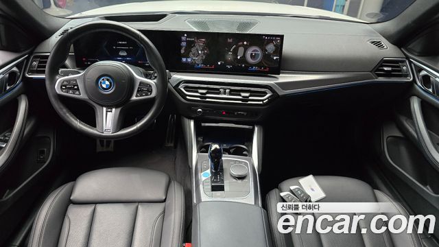 BMW i4 eDrive40 M Sports 2022 — фото 7