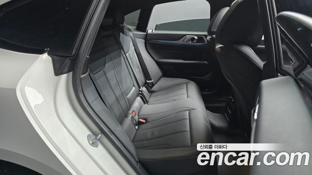 BMW i4 eDrive40 M Sports 2022 — фото 11