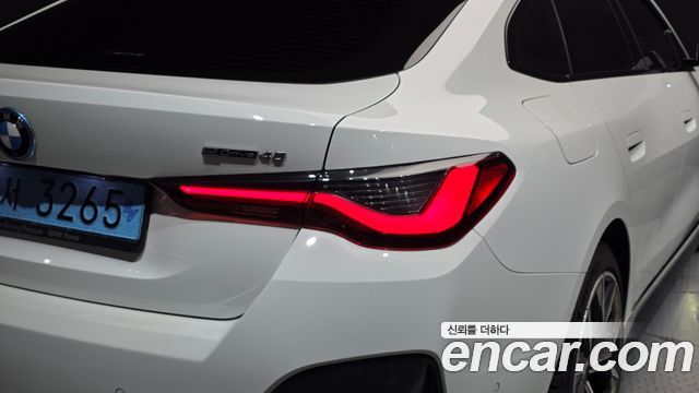 BMW i4 eDrive40 M Sports 2022 — фото 23