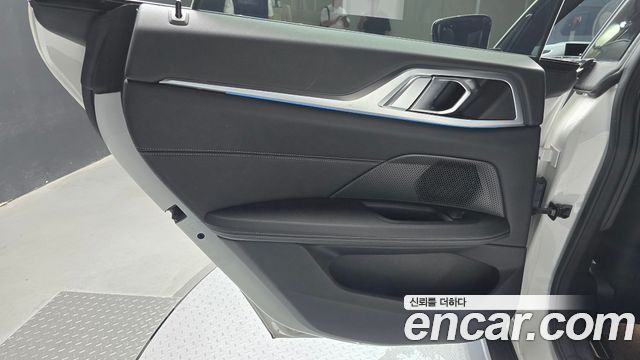 BMW i4 eDrive40 M Sports 2022 — фото 25