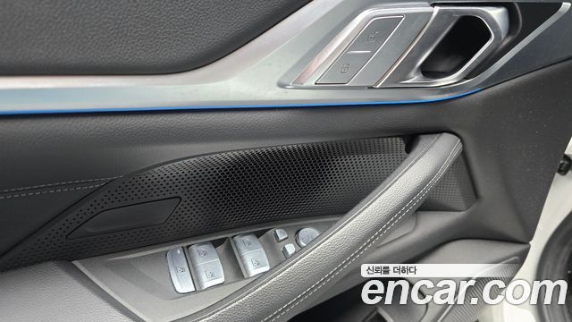 BMW i4 eDrive40 M Sports 2022 — фото 31
