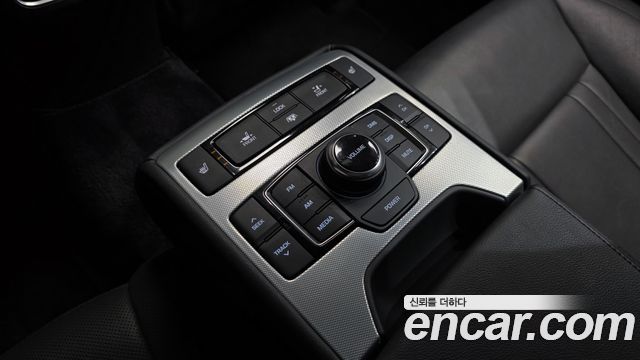 Genesis G80 3.3 GDI AWD Premium Luxury 2019 — фото 18