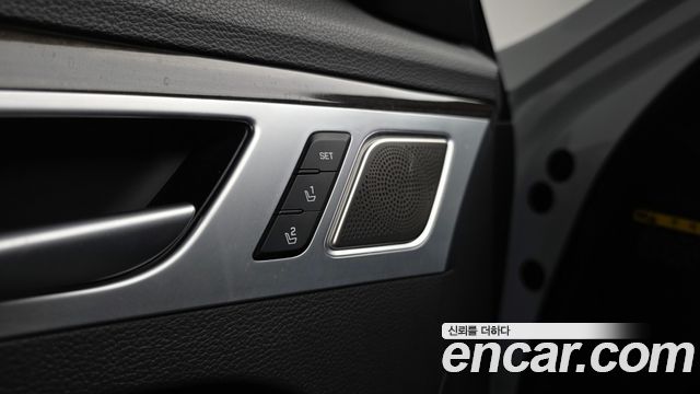 Genesis G80 3.3 GDI AWD Premium Luxury 2019 — фото 32