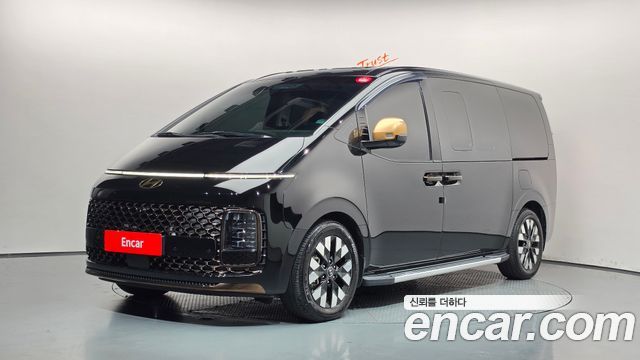 Hyundai Staria HEV 1.6 Lounge 7-Seater Inspiration 2025 — фото 1