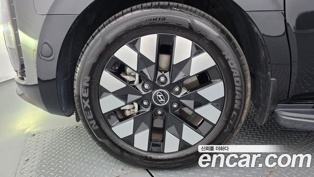 Hyundai Staria HEV 1.6 Lounge 7-Seater Inspiration 2025 — фото 5