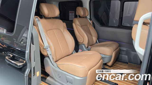 Hyundai Staria HEV 1.6 Lounge 7-Seater Inspiration 2025 — фото 11