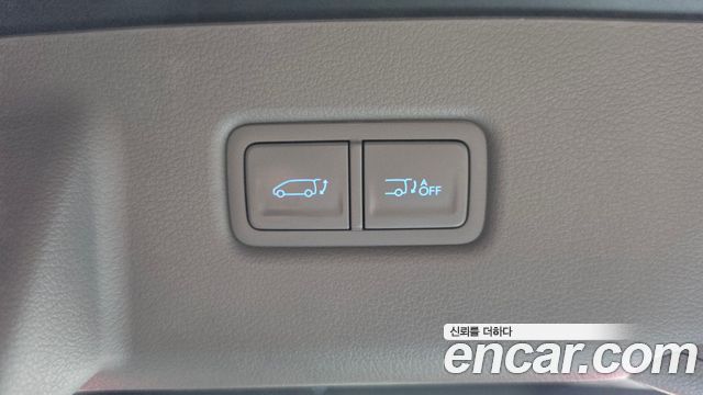 Hyundai Staria HEV 1.6 Lounge 7-Seater Inspiration 2025 — фото 17