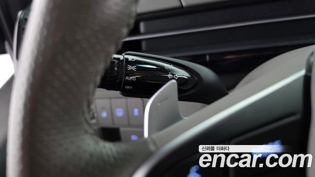 Hyundai Staria HEV 1.6 Lounge 7-Seater Inspiration 2025 — фото 19