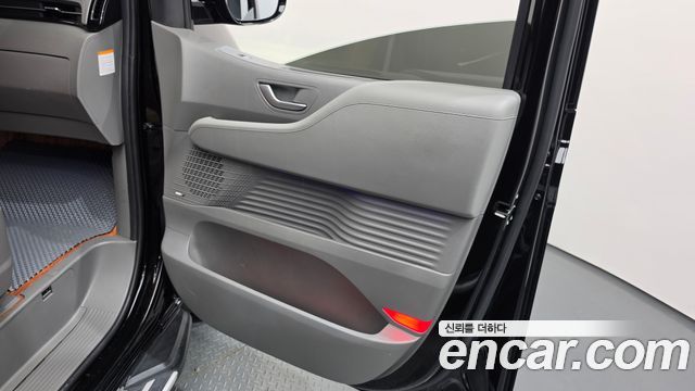 Hyundai Staria HEV 1.6 Lounge 7-Seater Inspiration 2025 — фото 24