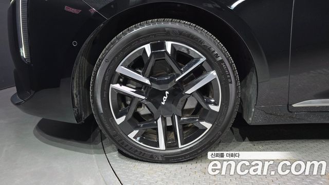 Kia K8 2.5 Gasoline 2WD Noblesse 2025 — фото 5