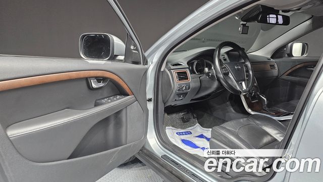 Volvo XC70 D5 3rd 2014 — фото 10