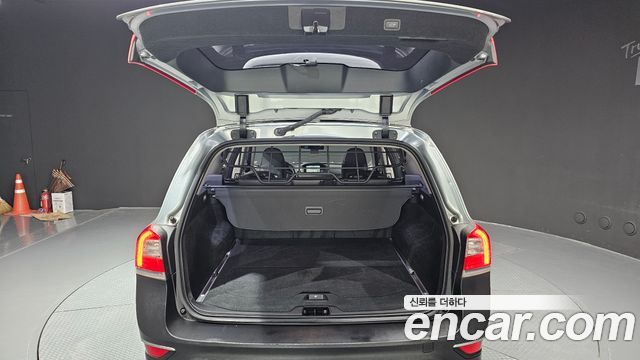 Volvo XC70 D5 3rd 2014 — фото 20