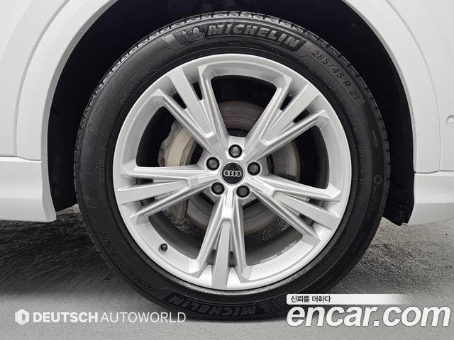 Audi Q8 (4M) 45 TDI Quattro Premium 2023 — фото 5