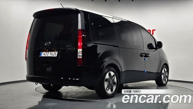 Hyundai Staria Tourer 9-Seater Modern 2023 — фото 2