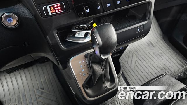 Hyundai Staria Tourer 9-Seater Modern 2023 — фото 9
