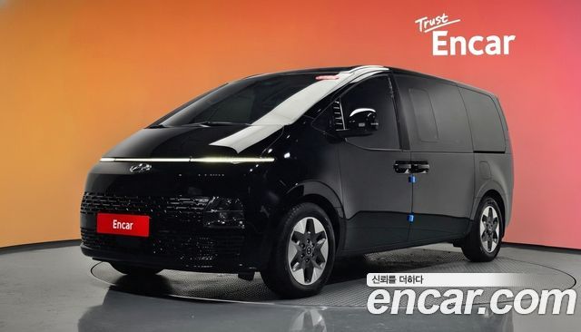 Hyundai Staria Tourer 9-Seater Modern 2023 — фото 1