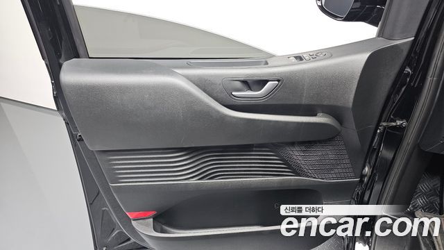 Hyundai Staria Tourer 9-Seater Modern 2023 — фото 25