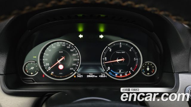 BMW 5 Series (F10) 530d xDrive M Aero Dynamic 2015 — фото 8