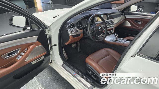 BMW 5 Series (F10) 530d xDrive M Aero Dynamic 2015 — фото 10