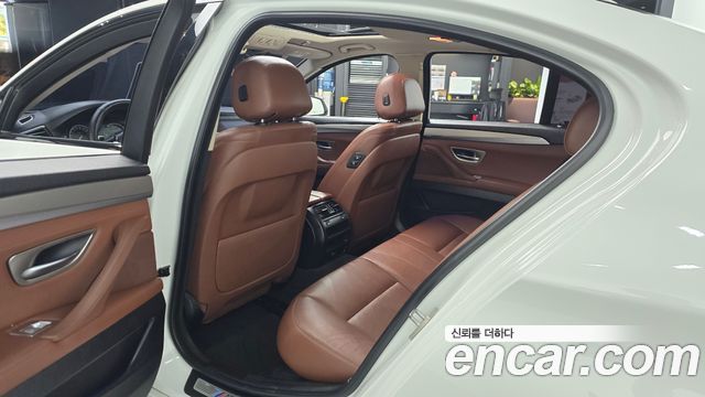 BMW 5 Series (F10) 530d xDrive M Aero Dynamic 2015 — фото 11