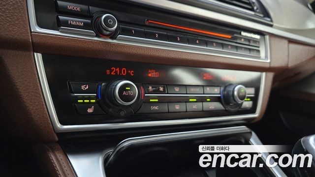 BMW 5 Series (F10) 530d xDrive M Aero Dynamic 2015 — фото 29