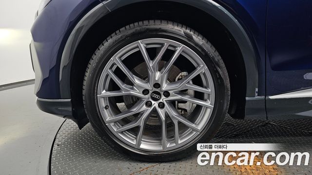 Audi Q4 e-tron (F4) 45 Premium 2025 — фото 5