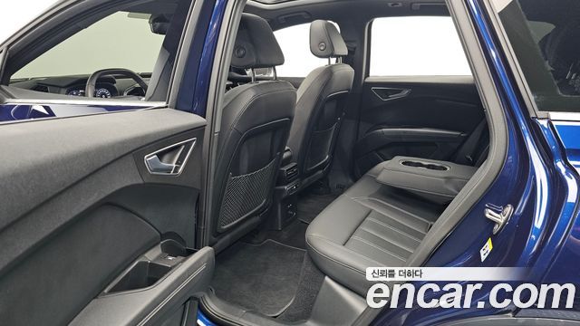 Audi Q4 e-tron (F4) 45 Premium 2025 — фото 12