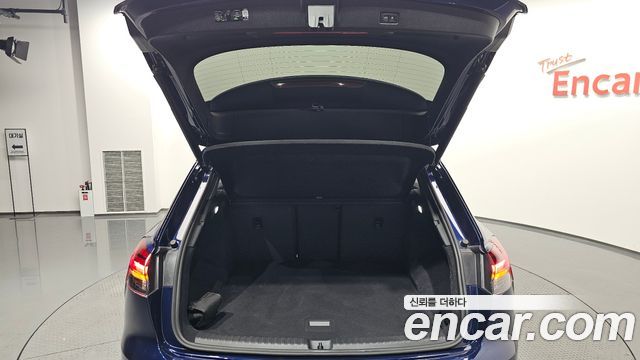 Audi Q4 e-tron (F4) 45 Premium 2025 — фото 35