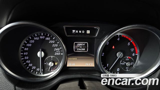 Mercedes-Benz G-Class (W463) G350 BlueTEC 2013 — фото 8