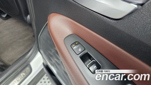 Hyundai Santa Fe (TM) Diesel 2.2 2WD Inspiraition 2019 — фото 23